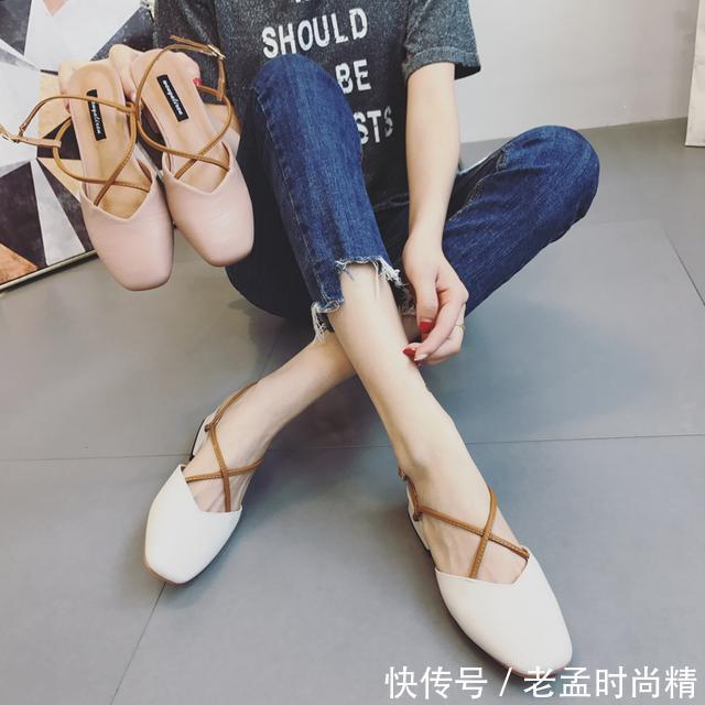 新款尖头包|别再傻傻穿高跟凉鞋了,现在大家都穿这种低跟鞋,今年特流行