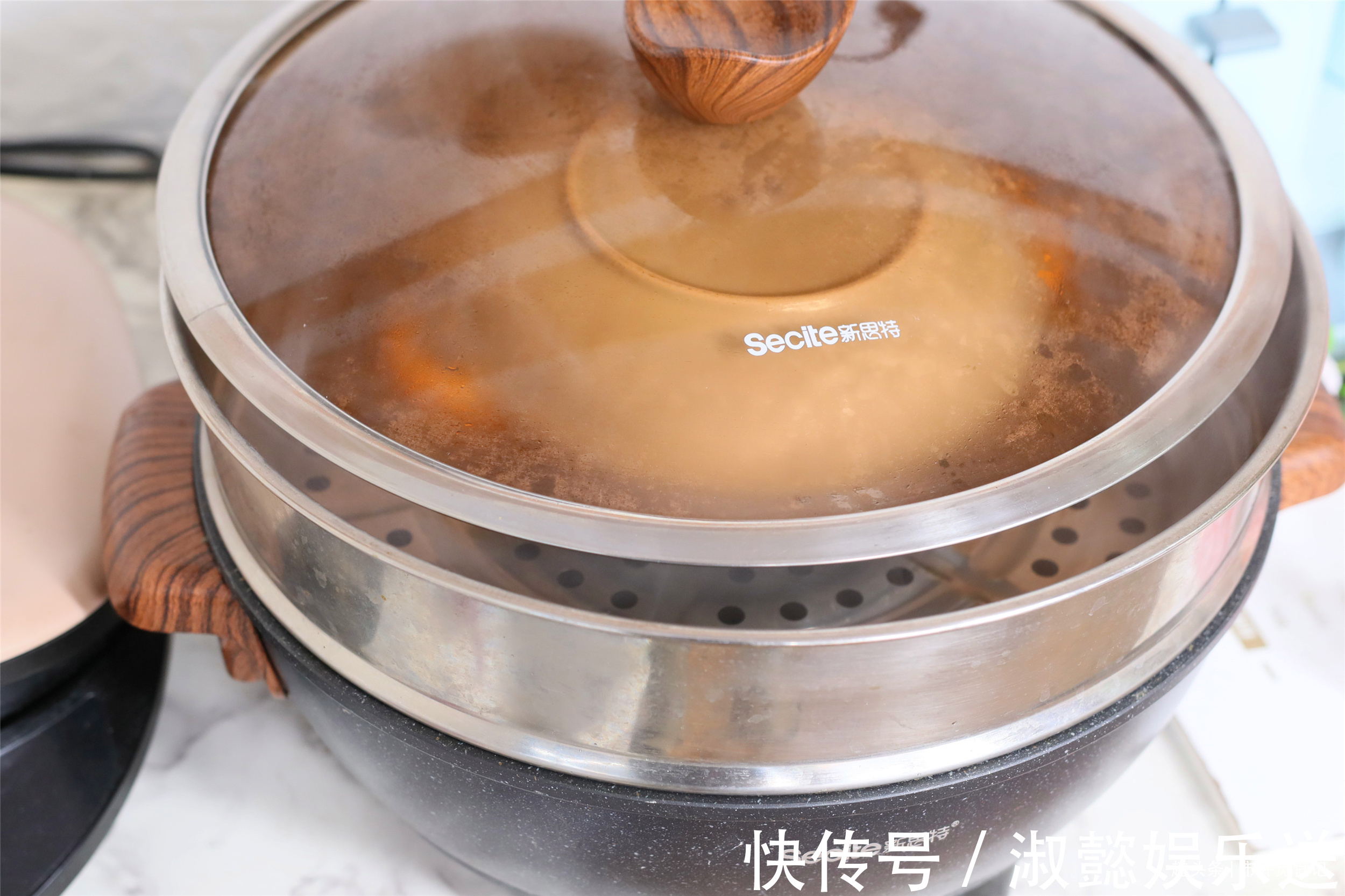 矿物质|70岁老两口,蒸的鸡蛋羹火了,太懂食材搭配,每天1碗营养全有了