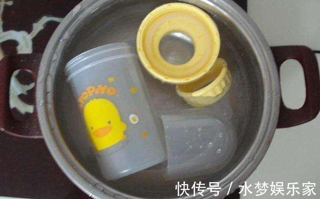 消毒|奶瓶用开水烫就行奶奶只用开水烫奶瓶,3个月宝宝被送进医院