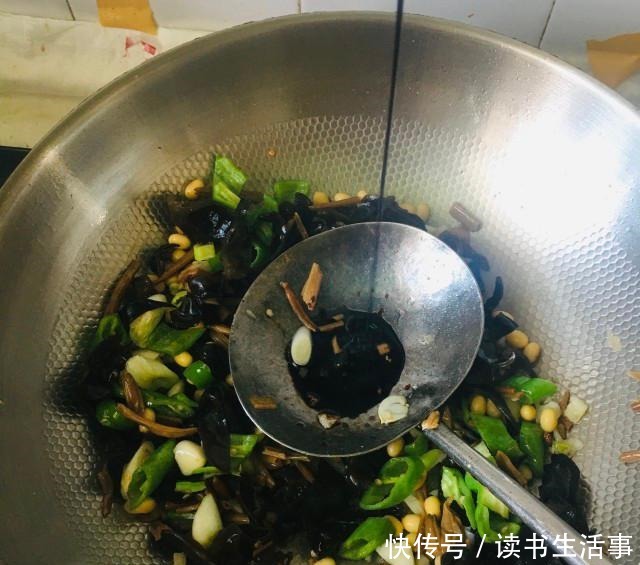 鸡蛋打卤面,特别适合上班族和懒人一族!