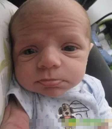 逆袭|90后宝妈生下“小包公”,全家人都嫌丑,两个月后逆袭成“团宠”