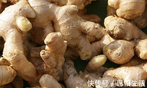 排毒|生姜加一宝排毒祛湿功效惊人,男子不可百日无姜,现在明白还不晚