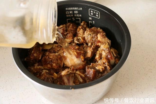 铲子|1个电饭锅,1把铲子,做好一个硬菜红烧排骨,少刷锅是我的梦想