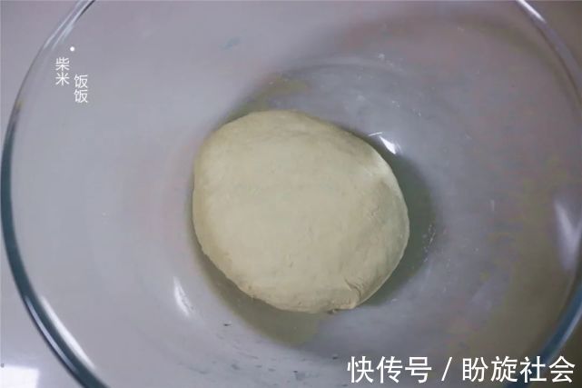 发面饼|发面饼这样做，柔软又多层，喷香好吃，凉了也不硬