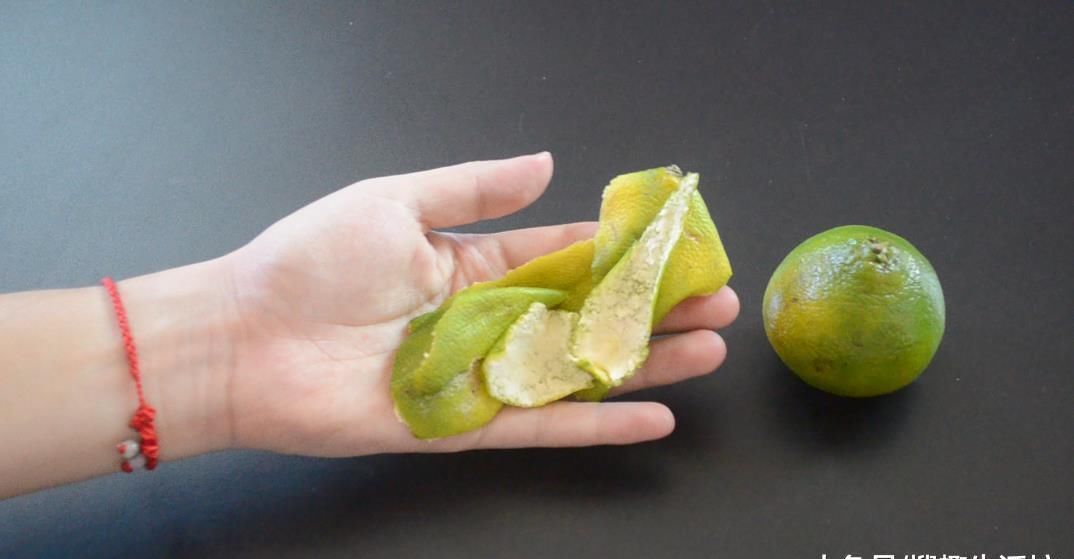 橘子皮加白醋太厉害了, 很多人都不知道有啥用, 看完你会感谢我的