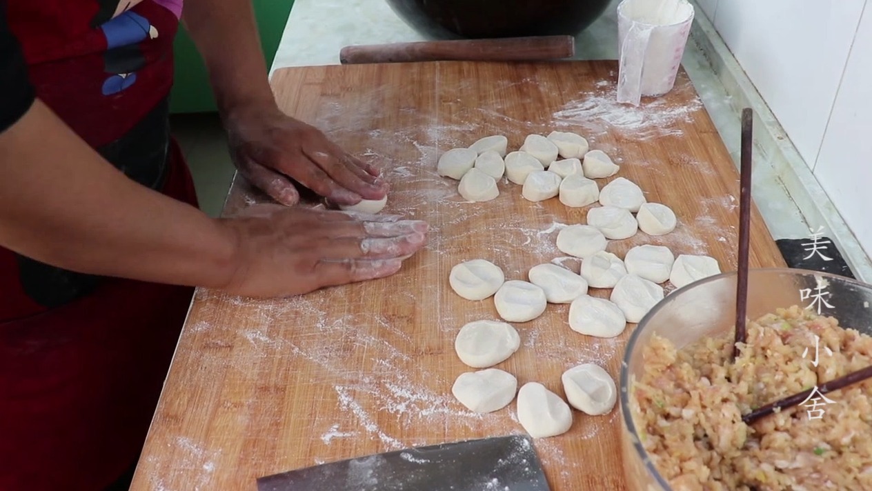 正宗酸汤水饺做法，酸辣爽口，好吃又过瘾，学会都可以开饺子馆了