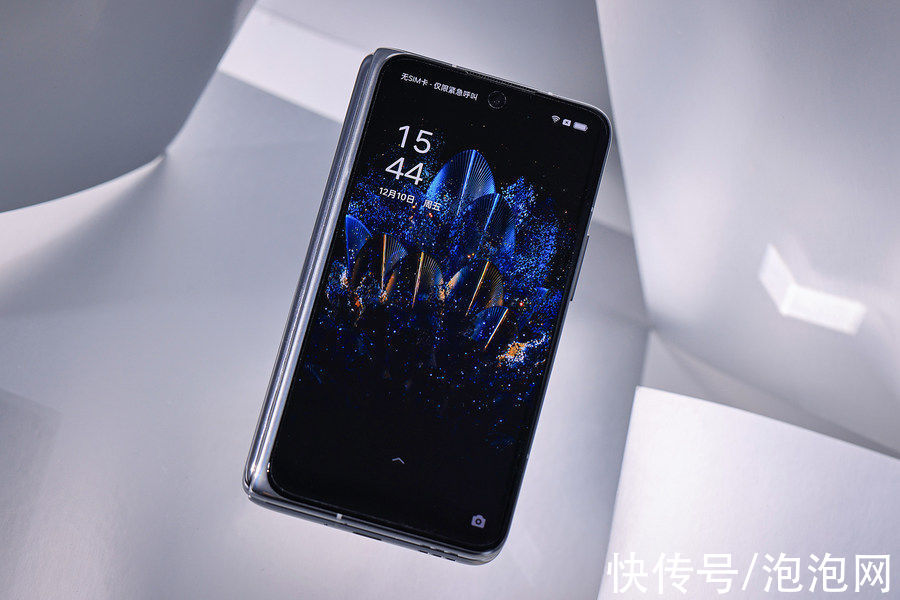 oppo|获众多外媒好评，OPPO Find N或成三星折叠屏头号劲敌