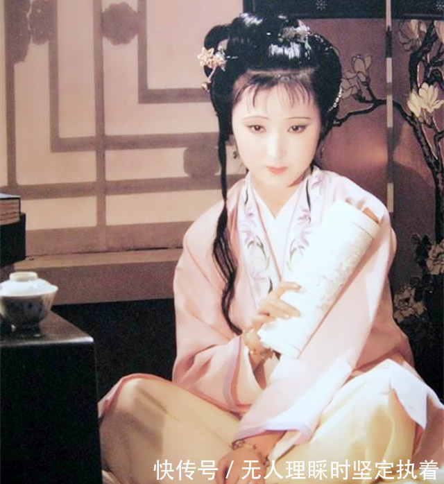 史湘云#沉默寡言的迎春,却用这三个字称呼林黛玉,暴露了和她的真实关系