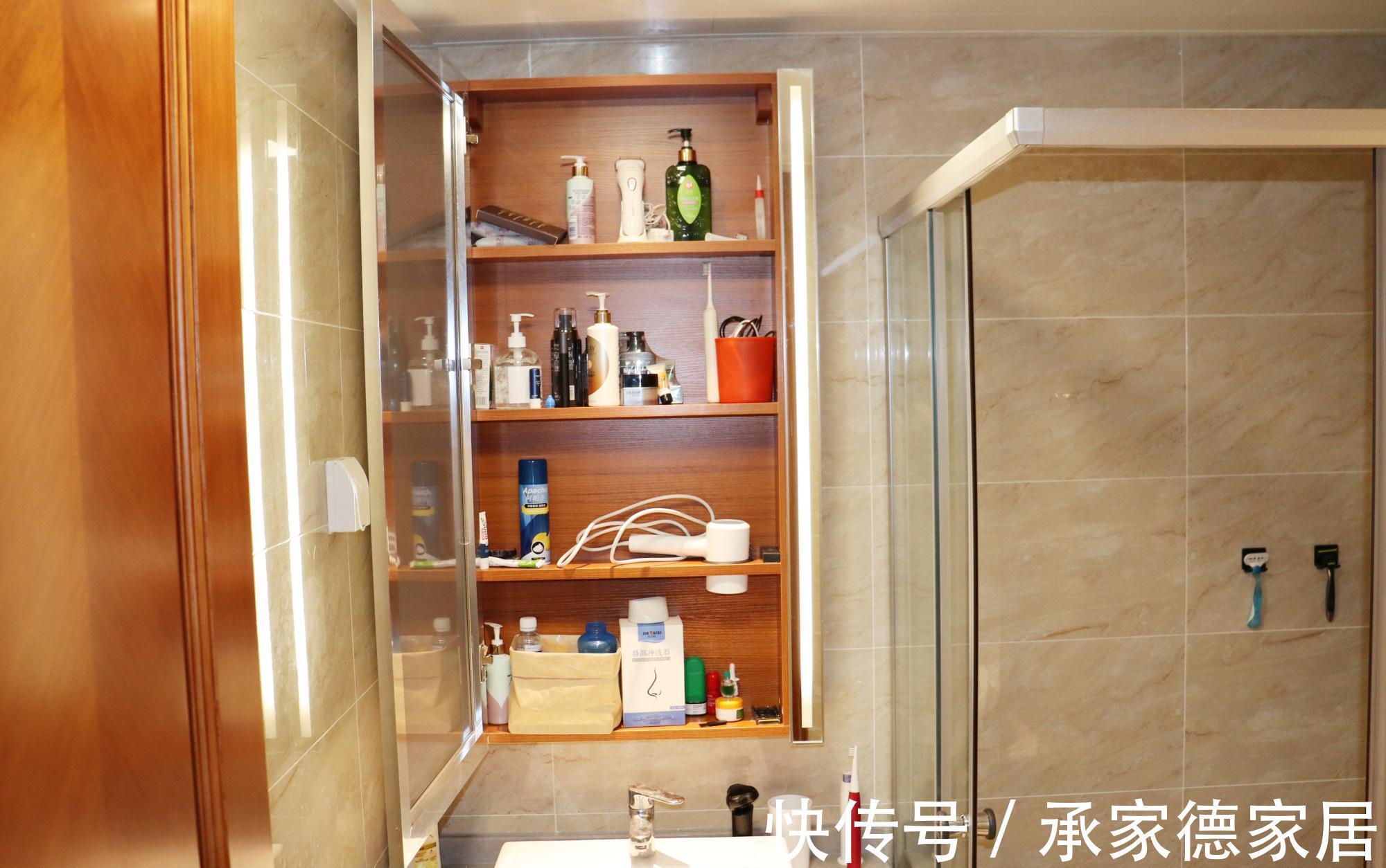 木地板|我家用了一年的卫生间实拍,里面的装修有三处很满意,三处不满意