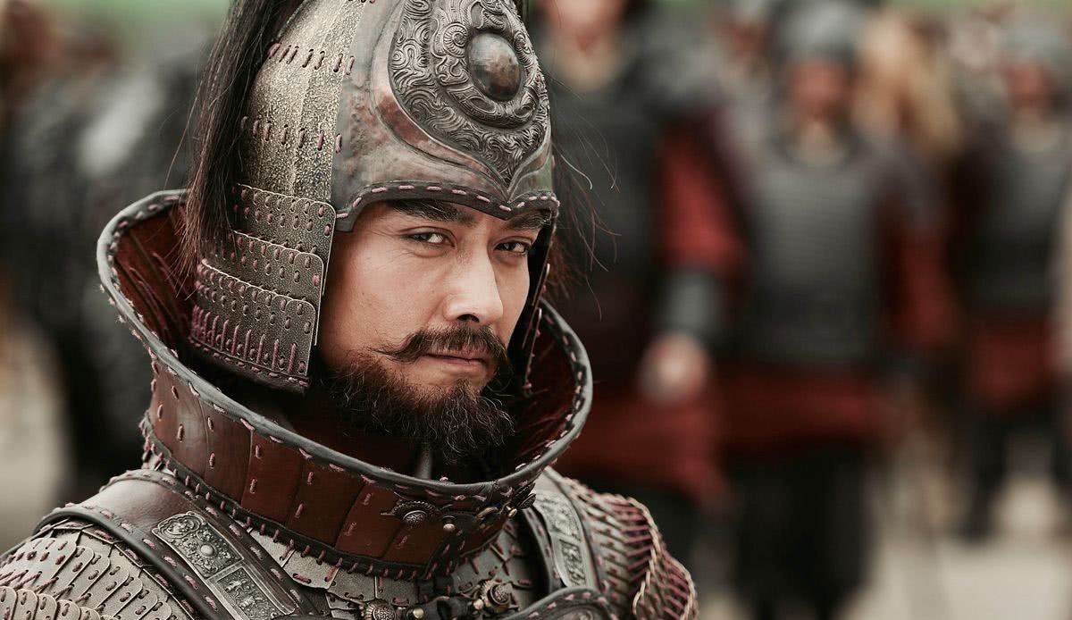 归降|刘璋虽然昏弱无能,麾下却有三位名将,归降后刘备对其称赞不已