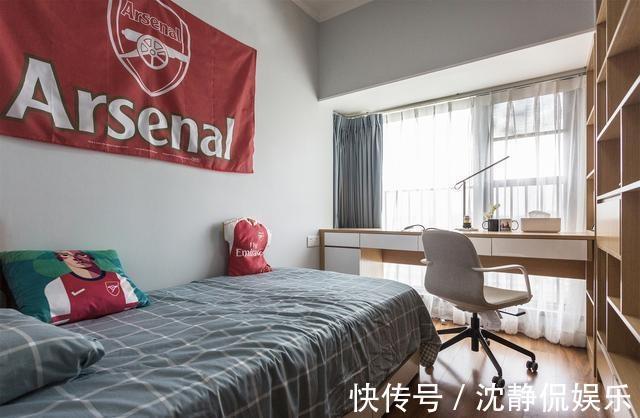 住房|小户型住房书桌如何摆放不占空间教你4个方法，怎么摆放都宽敞