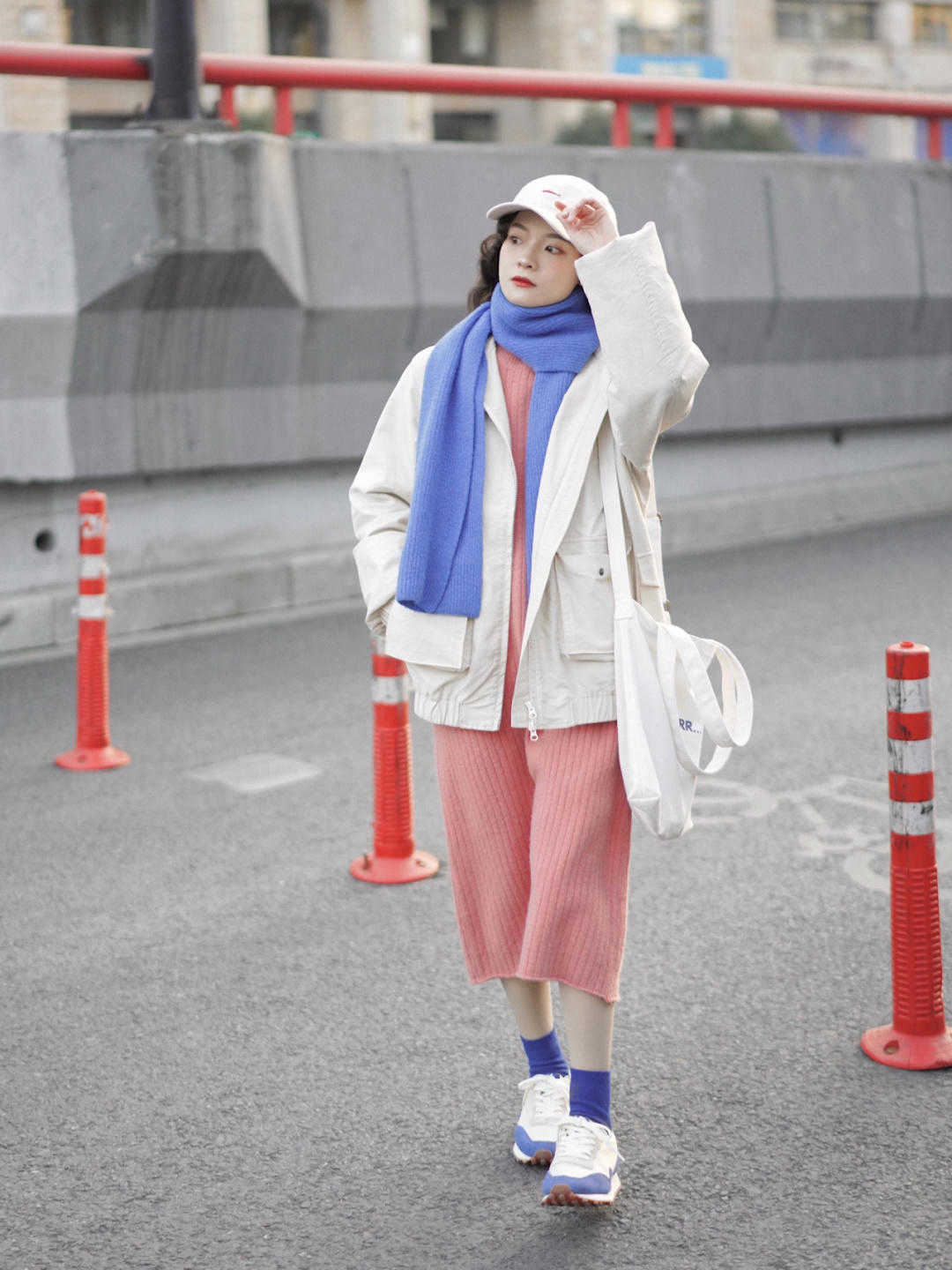 面料 适合冬天选择的粉色单品有很多,码住这“四”款,是真的很时髦