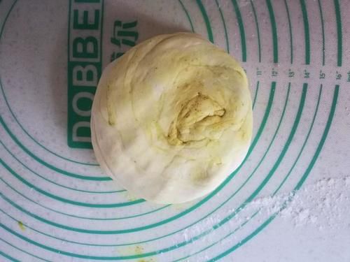 将面粉做成这种零食，简单几步就搞定了，成本低，味道好