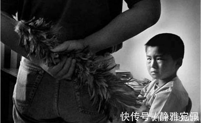 家长|孩子挨打时出现2种反应,暗示家长该住手了,再打下去会出大问题