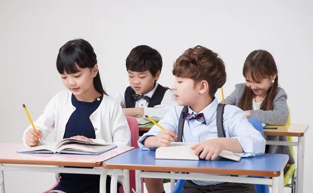 父母|孩子没出息和父母关系大，想要孩子成大器，得坚持培养这几个习惯