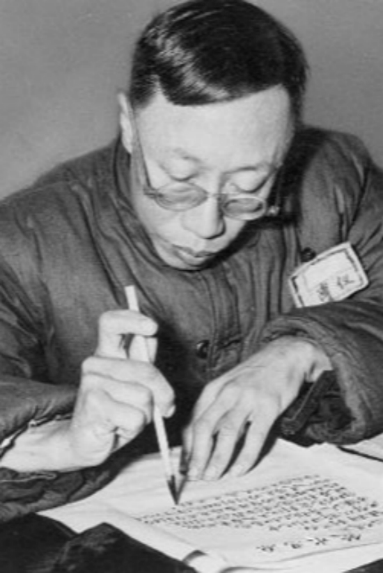 号召力和影|溥仪1924年没被冯玉祥赶出宫的话,后来可能会走上怎样的路