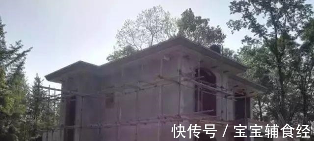 外栏杆|赚钱了,要回家盖一栋这样的别墅,带开放式车库,让邻里都来羡慕