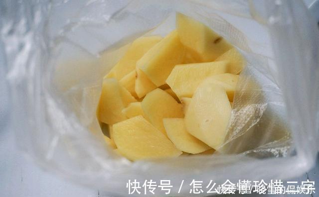 孩子|土豆的创意新吃法，不用一滴油，香脆不腻，孩子很喜欢吃