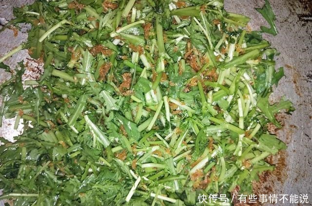  天冷了，常吃它，有润肺止咳功效，我家一周吃四次