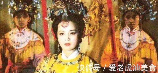 女史$《红楼梦》贾元春真是皇上宠妃这几个细节可以看出,后宫的秘密!