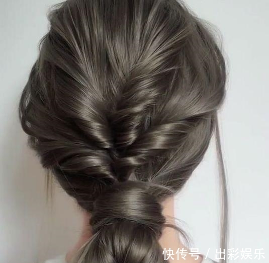 头发造型初学者也不怕失败！精选10款超简单低发髻盘发，变换乐趣