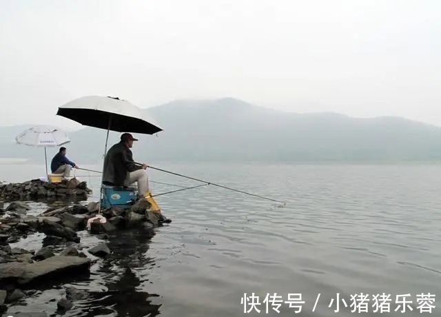 阴天|秋冬钓鲫鱼5个万能位,跳出这些误区,精确找鱼