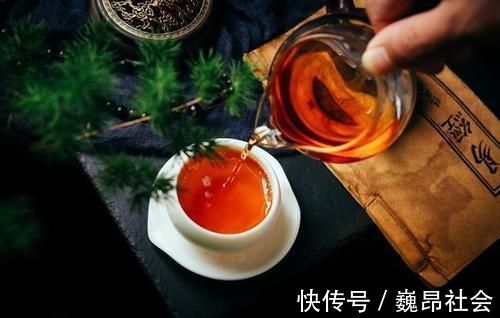 泡茶时要不要先洗茶?什么茶不用洗?洗茶真能洗掉脏东西吗?