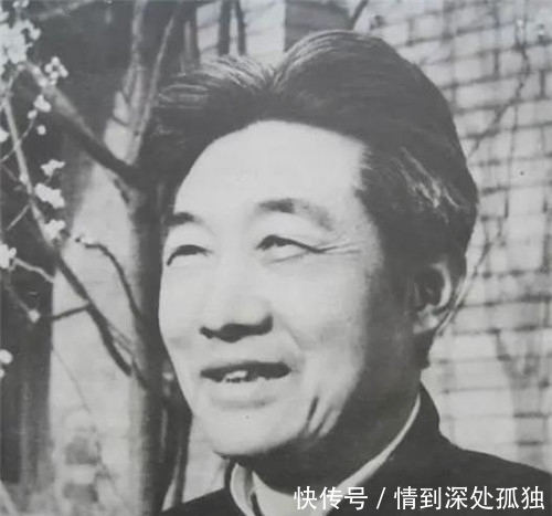 四合院#为买这幅画,徐悲鸿花20个四合院的钱买下,如今估价50亿,亏吗?