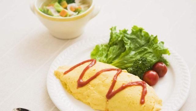 蛋包饭|想吃蛋包饭不用买,教你最简单的家常做法,味道和店里卖的一样