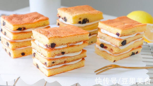 告诉你3个诀窍，在家也能做出梅莓小蛋糕