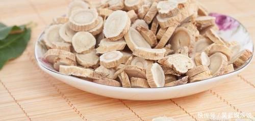 日常生活中|黄芪加一物,连喝一周,或能补气护肝,美容养颜,肾脏越来越强壮