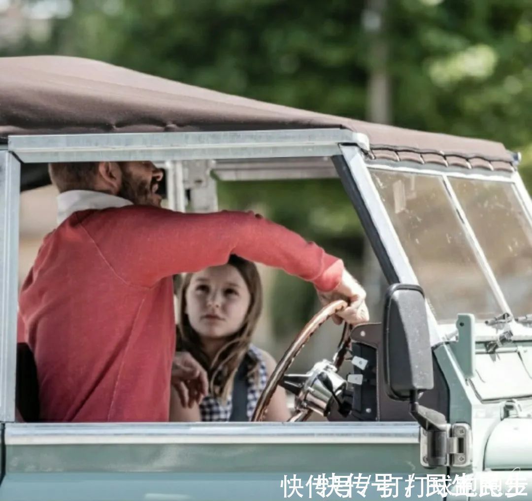 男士|45岁贝克汉姆也开始脱发了看来男士发量稀少,最好不要剪短发