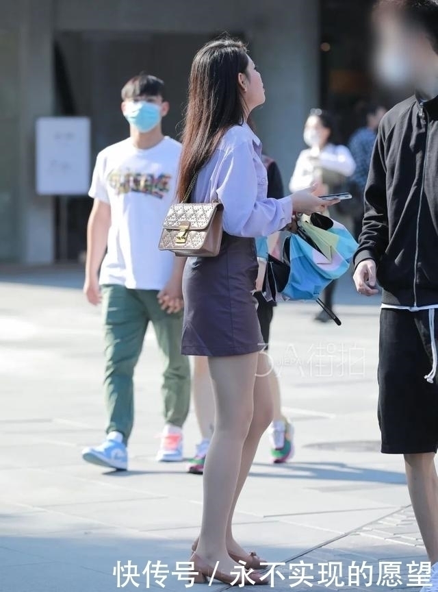 街拍:美女的丝袜穿搭合集,个性时髦的搭配尽显好身材