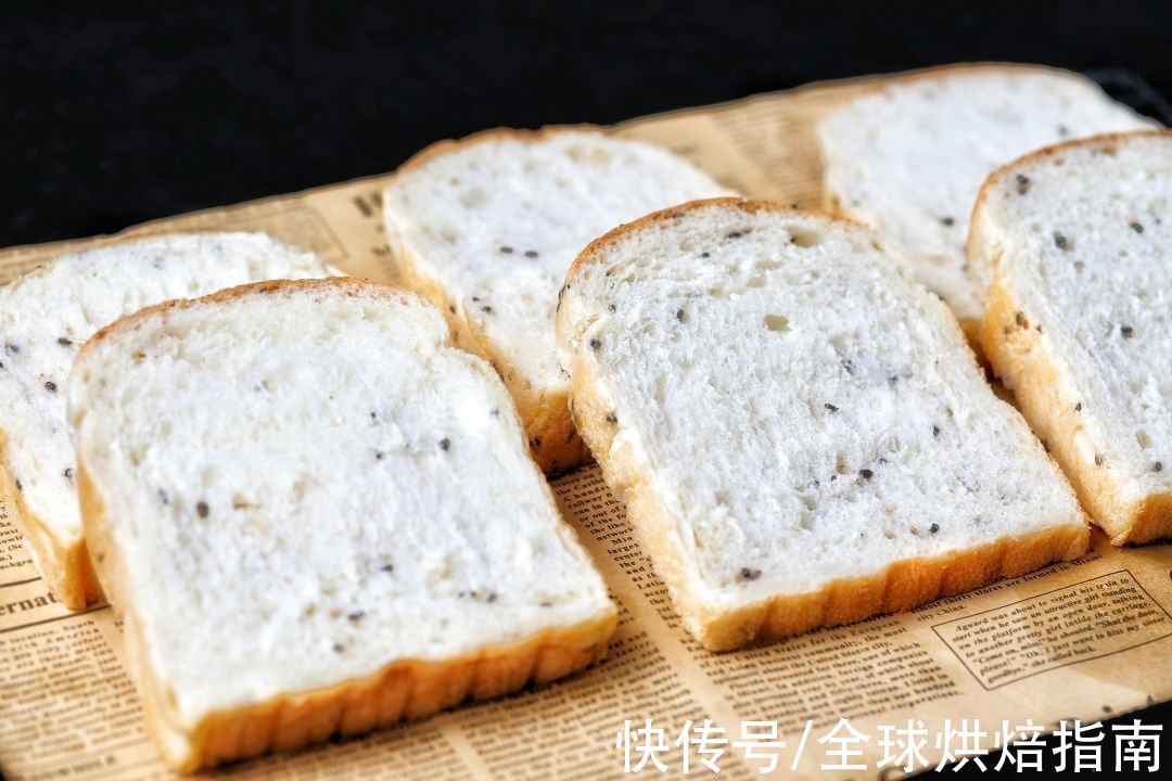 日式米吐司松软香甜有弹性，竟然是吐司界的纯真少女