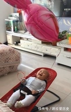 婆婆|宝宝交给婆婆带,宝妈提前下班后,推门看到眼前画面笑喷了