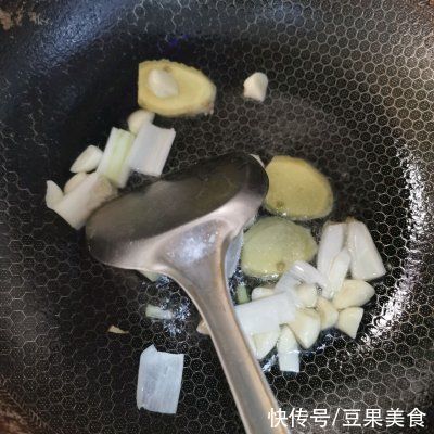 炒鸽子这么好吃，大饭店的经常这么做，