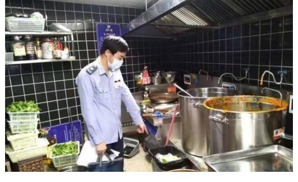 陳赫|杜海濤合肥火鍋店被責(zé)令停業(yè)：衛(wèi)生不達(dá)標(biāo)，還沒有食品經(jīng)營許可證