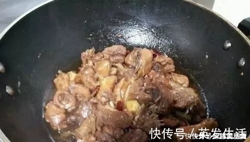 啤酒鸭|做啤酒鸭时，第一步就“焯水”？方法不对，难怪又老又柴不入味！