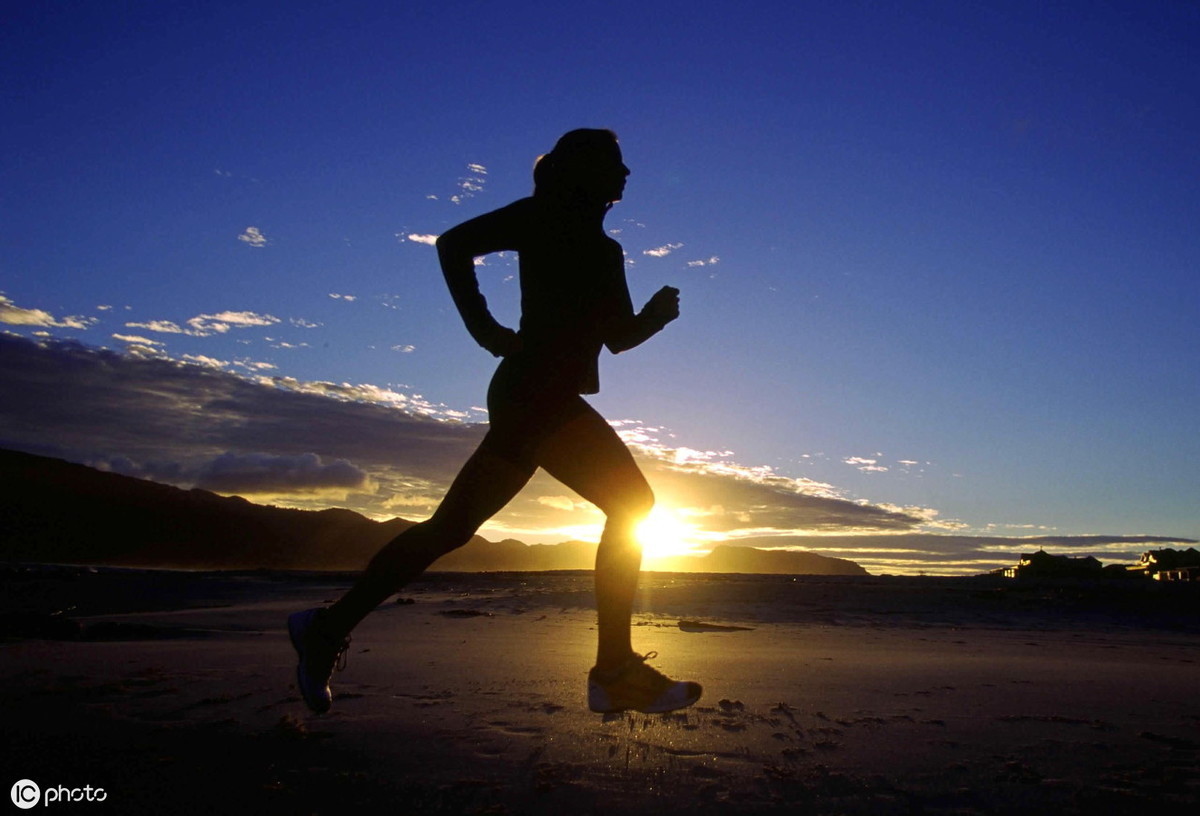 香蕉|高血压患者怎样降低血压,教你8个好习惯!