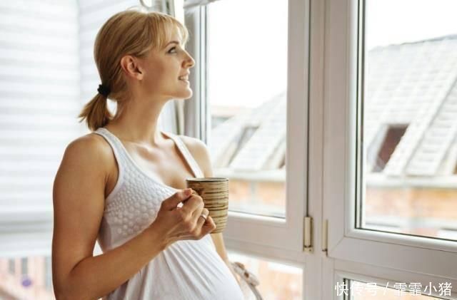 羊水|在怀孕阶段,孕妇在这几个时间要记得喝水,能让羊水更加“干净”
