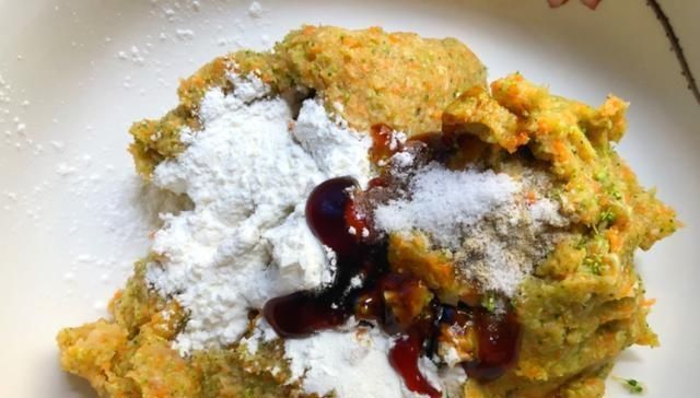 美味|早餐,我经常给家人做这款小饼,低脂营养又美味,家人超喜欢