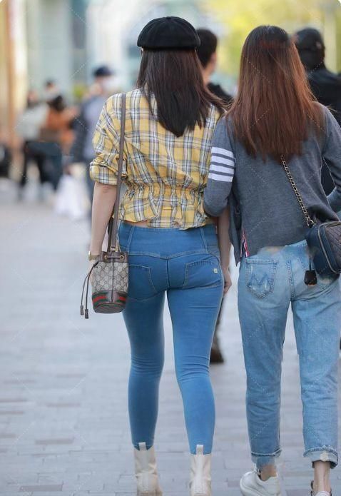 荷叶边格子衫，搭配紧身牛仔裤，个性休闲穿搭！
