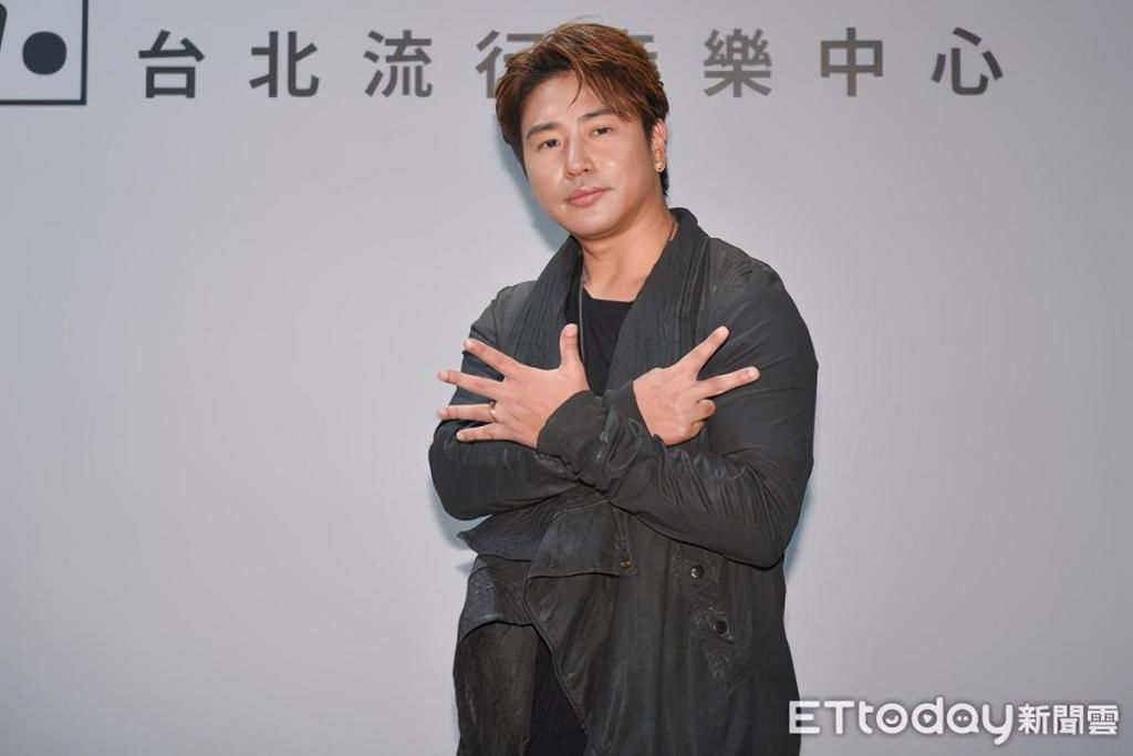  DD52|欧汉声力挺《DD52》演唱会　放话先预购100张专辑