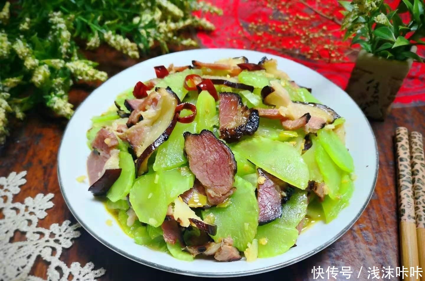 美味|入冬后，白菜萝卜靠边站，最该吃的蔬菜是它，爽脆好吃营养足！