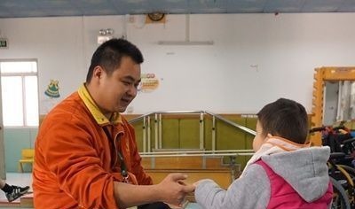 矮小|医生直言:7种疾病可能对孩子身高有影响,如何避免孩子身高偏矮?