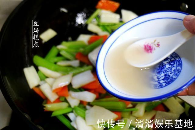 又一道纯素小炒,山药炒西芹的做法,营养健康,多吃还不怕胖