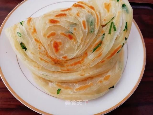 葱香小饼：不用就菜都能吃两张