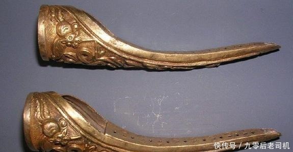 宫中妃子服饰众多,尤其花盆鞋和指甲套让人兴趣倍增,来历悠久!