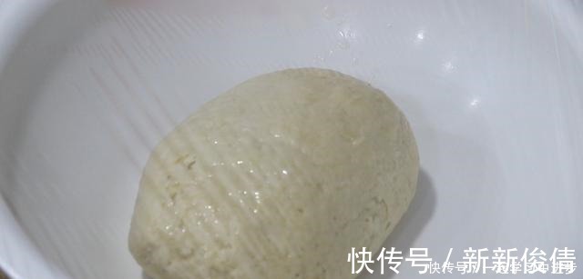 土豆不用炒着吃了,大厨教你做家常土豆馅饼,皮薄馅大营养又美味