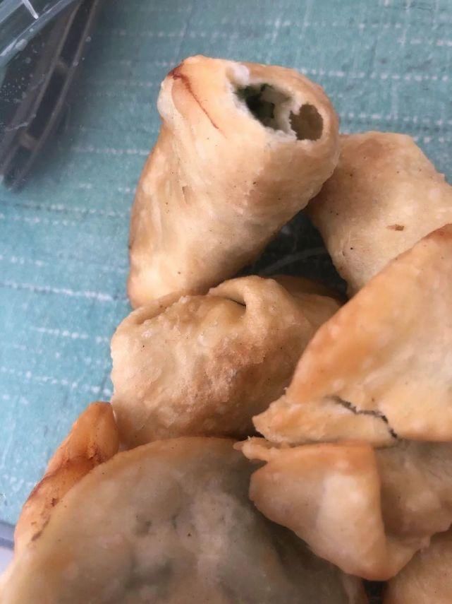 恶心别人吃过的饺子拿来二次销售,饺子上还有咬痕